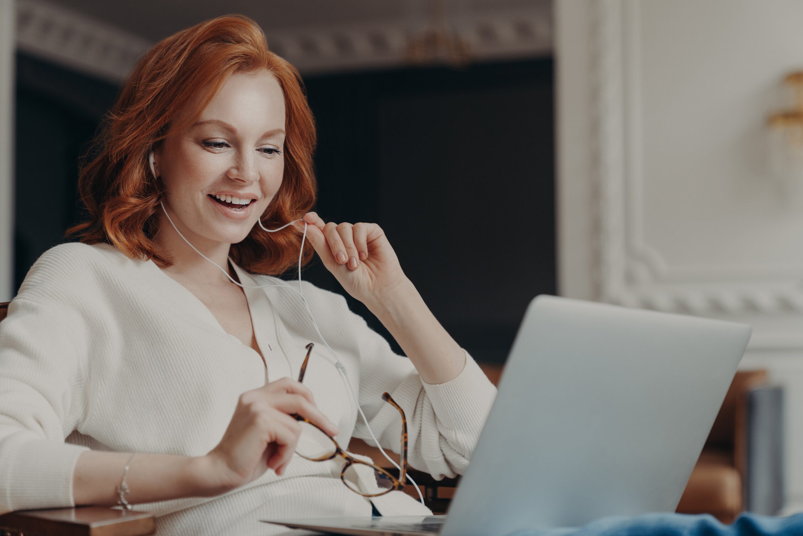 happy foxy successful woman has video conference 2022 11 07 23 31 50 utc scaled