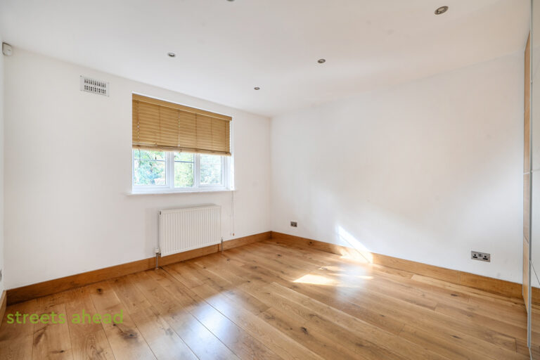 addsah_add140860_l_img_06-v2.jpg Addiscombe Road, Croydon, CR0, photo 7