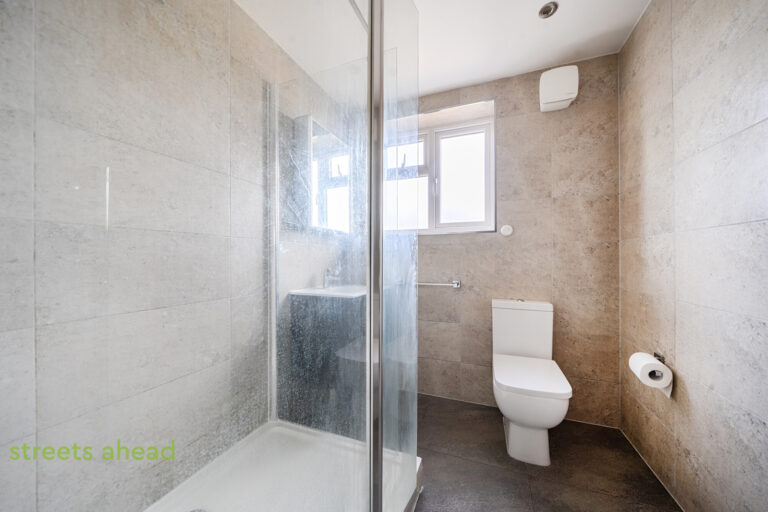 addsah_add140860_l_img_14-v2.jpg Addiscombe Road, Croydon, CR0, photo 15