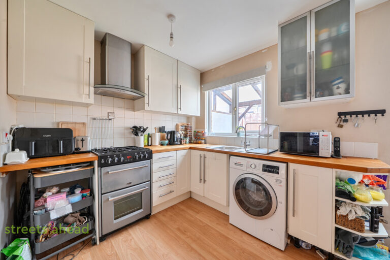 addsah_add260175_img_12.jpg Anthony Road, London, SE25, photo 13