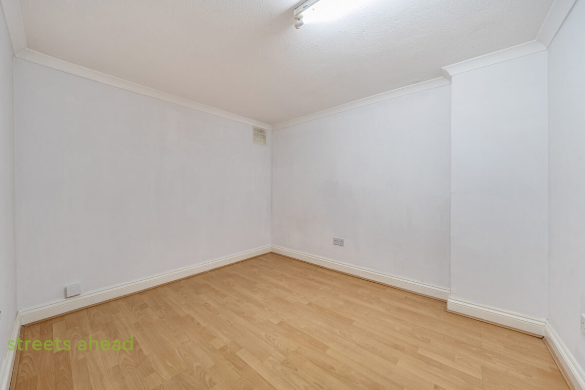 Tipton Drive, Croydon, CR0, photo 5