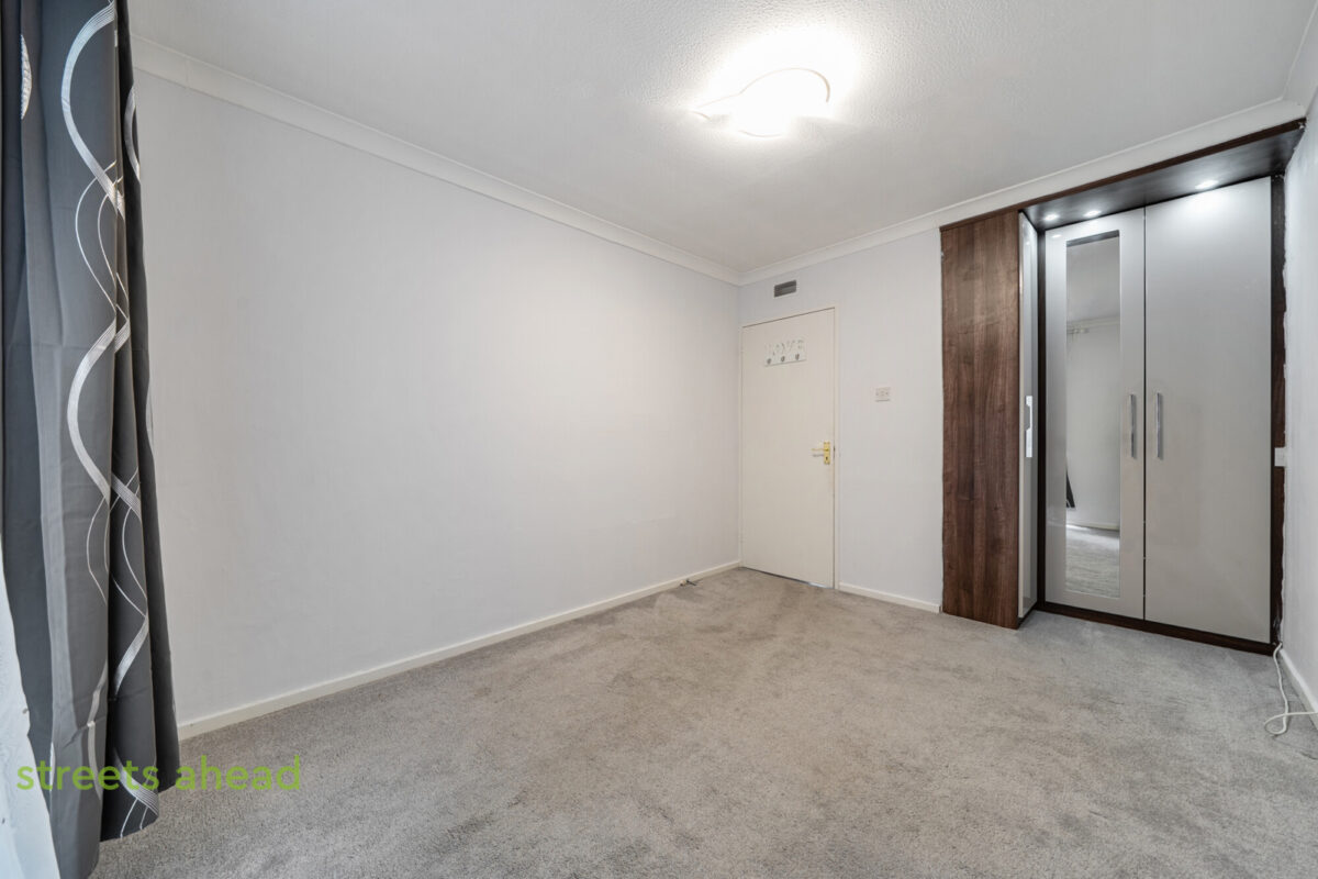 Tipton Drive, Croydon, CR0, photo 15