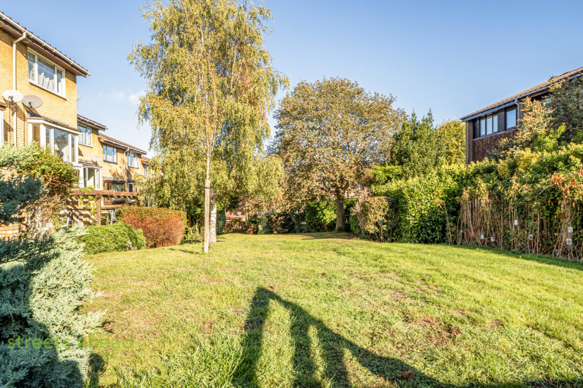 addsah_add260454_img_13.jpg Bardsley Close, Croydon, CR0, photo 14