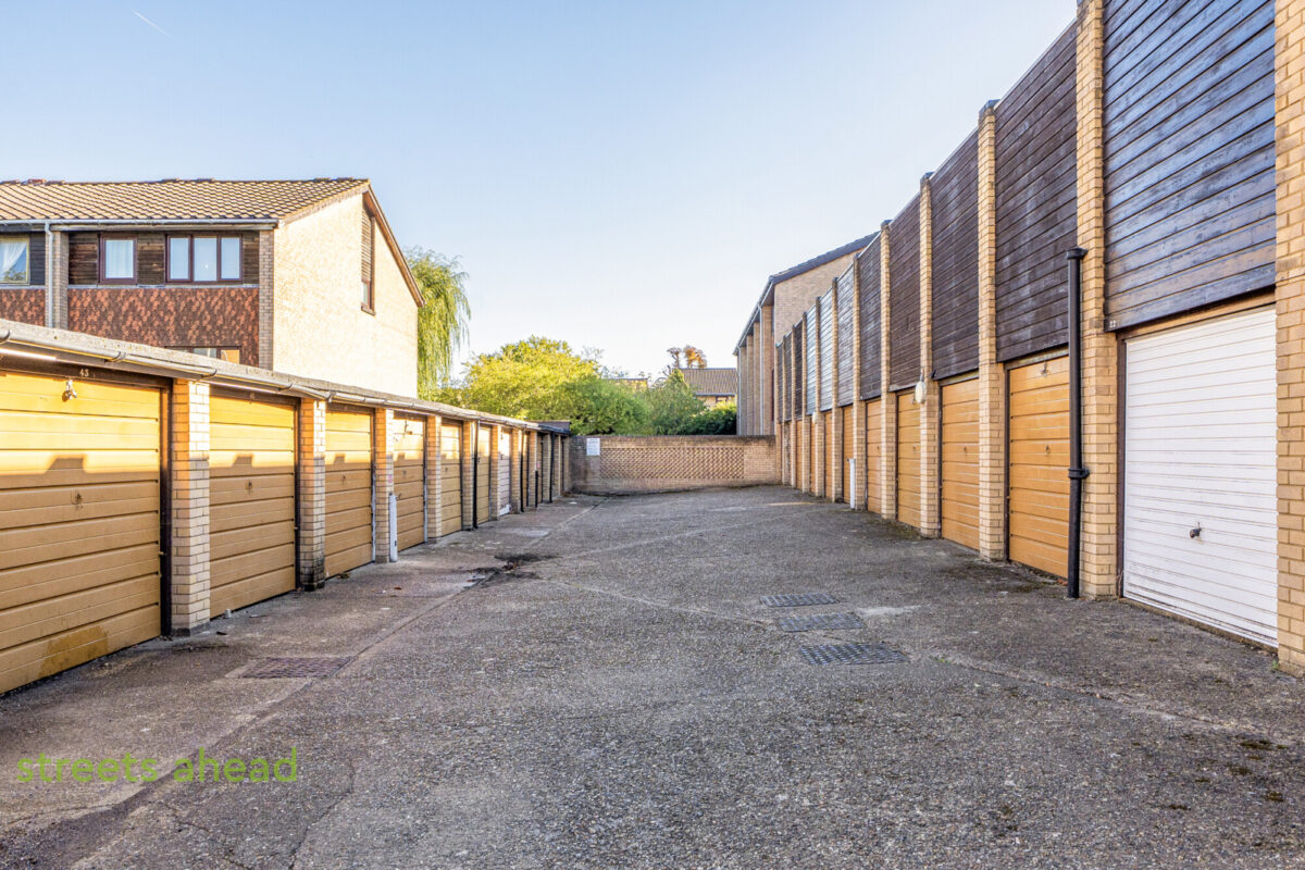 addsah_add260454_img_14.jpg Bardsley Close, Croydon, CR0, photo 15