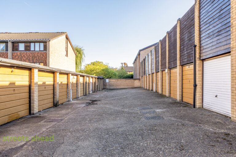addsah_add260454_img_14.jpg Bardsley Close, Croydon, CR0, photo 15
