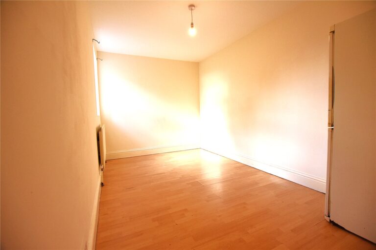 addsah_tho260194_l_img_06.jpg Dunheved Road North, Thornton Heath, CR7, photo 7