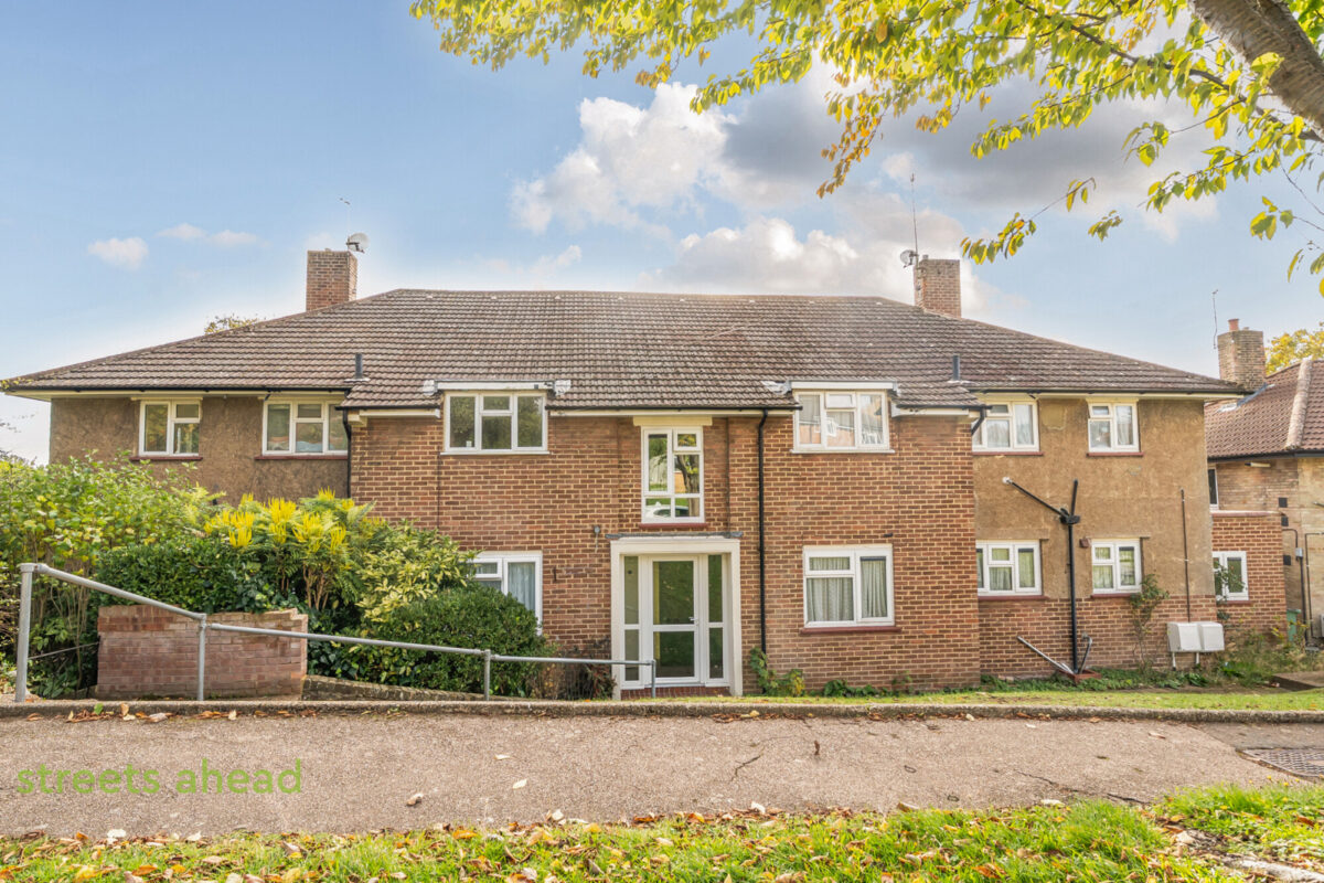 Lynwood Avenue, Coulsdon 2 cousah cou220027 img 00