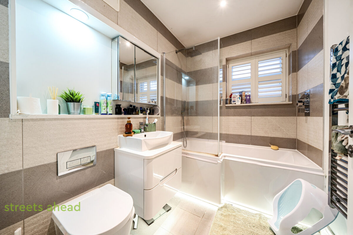 South Drive, Coulsdon, CR5, photo 8