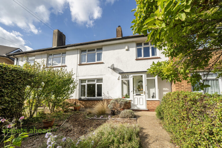 cousah_cou260141_img_00.jpg Richland Avenue, Coulsdon, photo 1