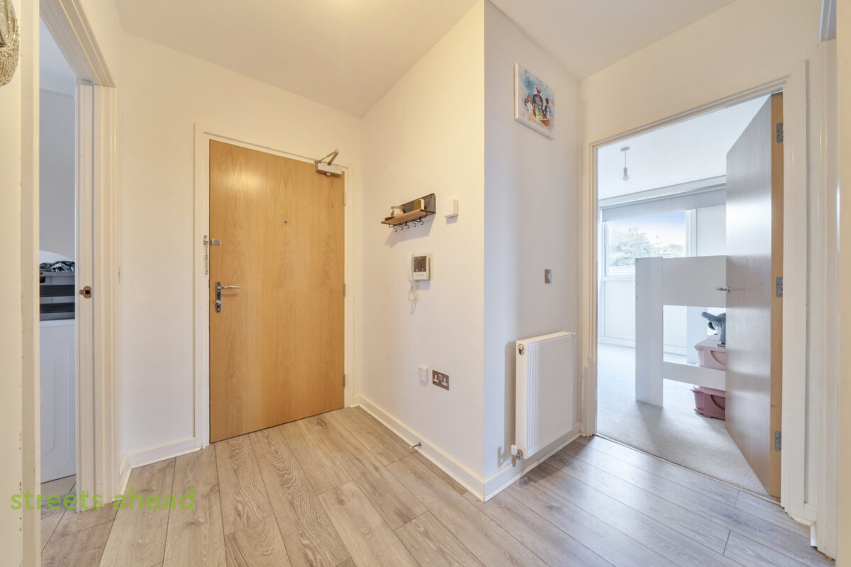 Station Approach Road, Coulsdon, CR5, photo 6