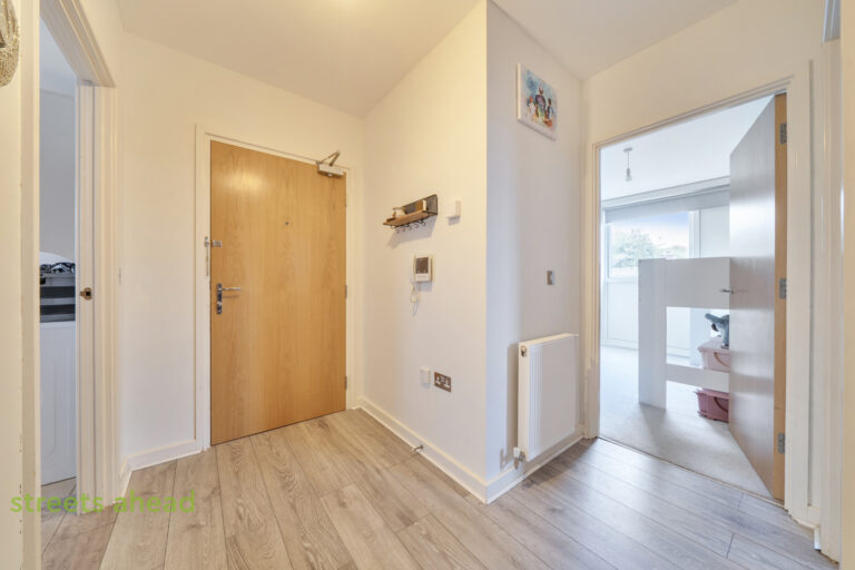 Station Approach Road, Coulsdon, CR5, photo 6
