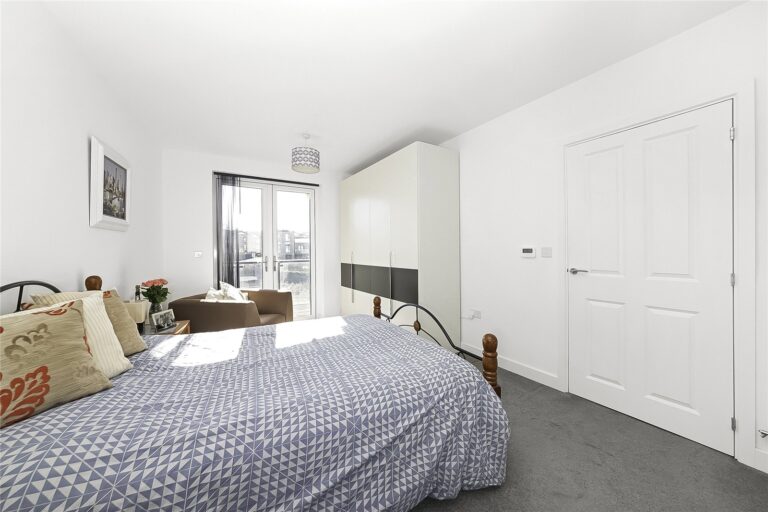 cousah_scd250018_img_07.jpg Crawford Crescent, Coulsdon, CR5, photo 8