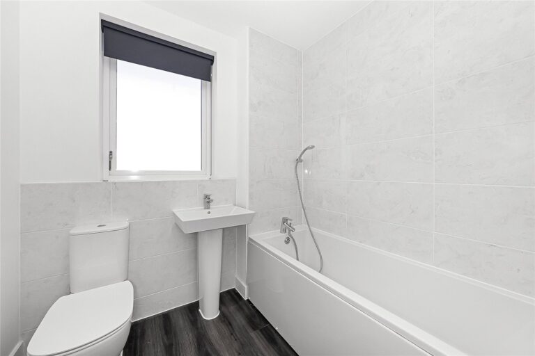 cousah_scd250018_img_09.jpg Crawford Crescent, Coulsdon, CR5, photo 10