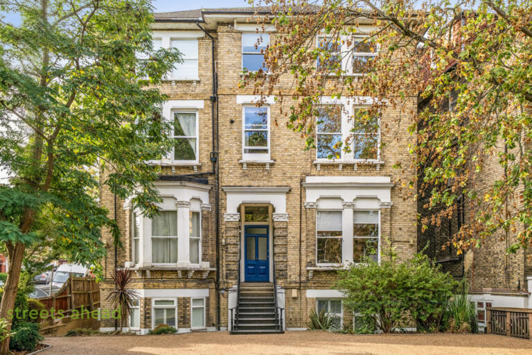 crpsah_crp120820_l_img_00.jpg Thicket Road, London, photo 1