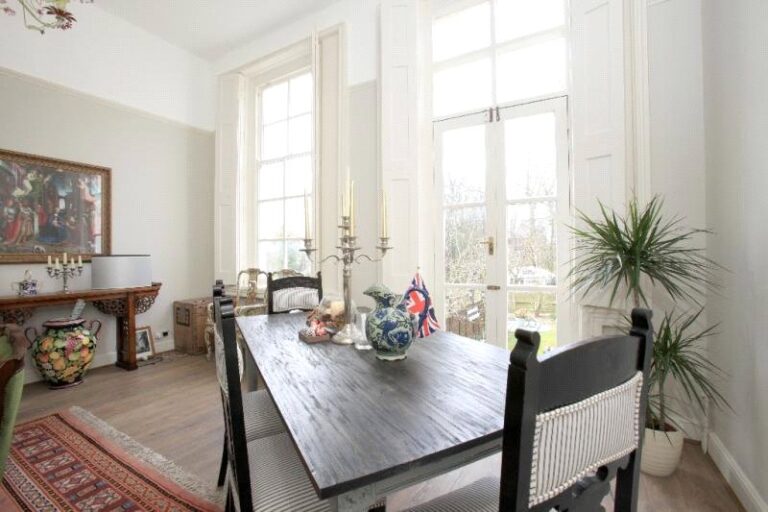crpsah_crp130849_l_img_06.jpg Belvedere Road, London, SE19, photo 7