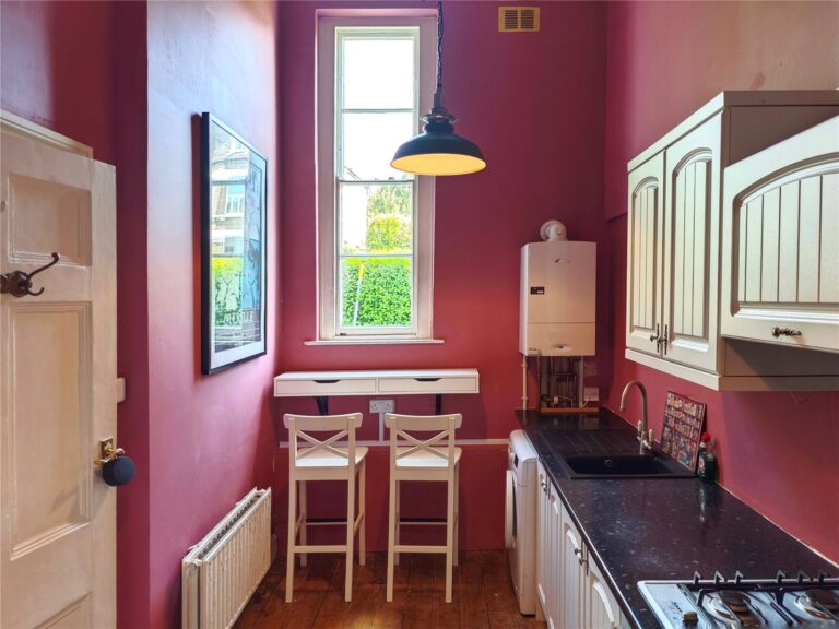 crpsah_crp130849_l_img_08.jpg Belvedere Road, London, SE19, photo 9