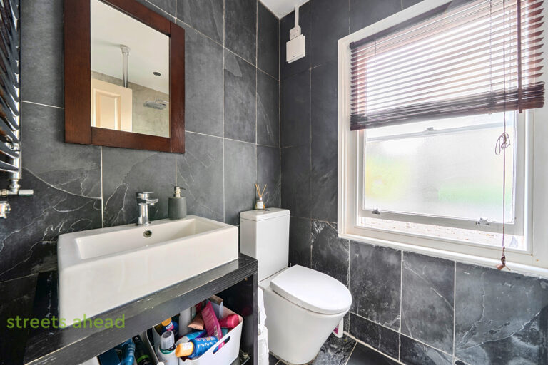 crpsah_crp170803_l_img_04-v2.jpg Belvedere Road, London, SE19, photo 5