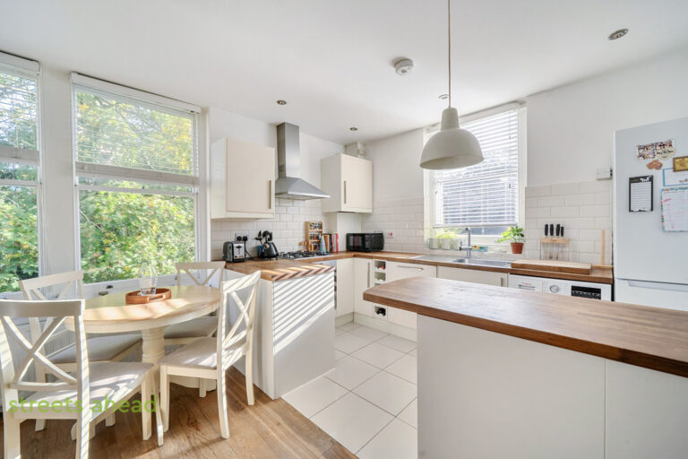 crpsah_crp170803_l_img_05-v2.jpg Belvedere Road, London, SE19, photo 6
