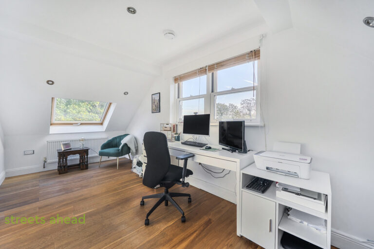 crpsah_crp170803_l_img_11-v2.jpg Belvedere Road, London, SE19, photo 12