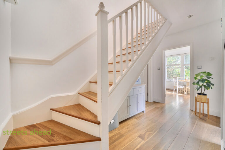 crpsah_crp170803_l_img_12-v2.jpg Belvedere Road, London, SE19, photo 13