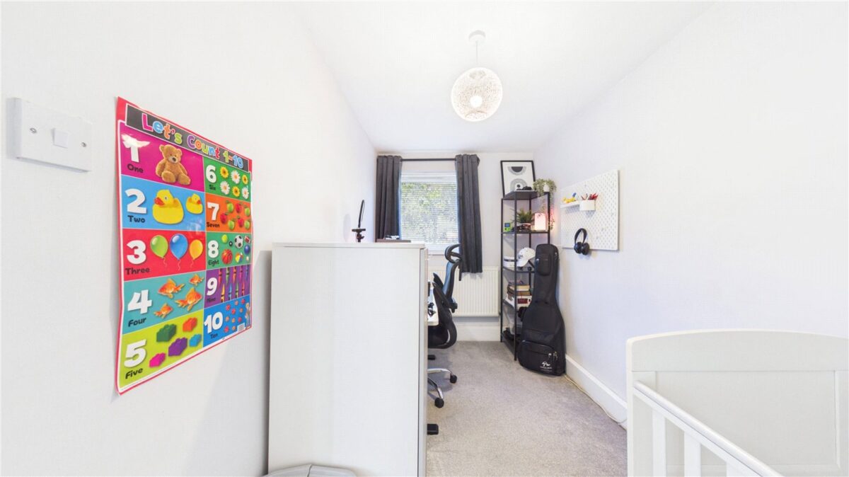 Mowbray Road, London, SE19, photo 8