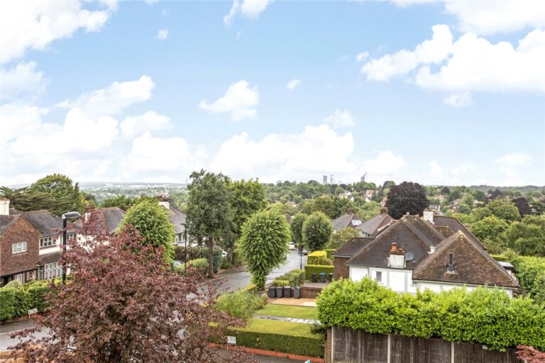 newsah_new260031_img_01.jpg Purley Downs Road, South Croydon, Croydon, CR2, photo 2