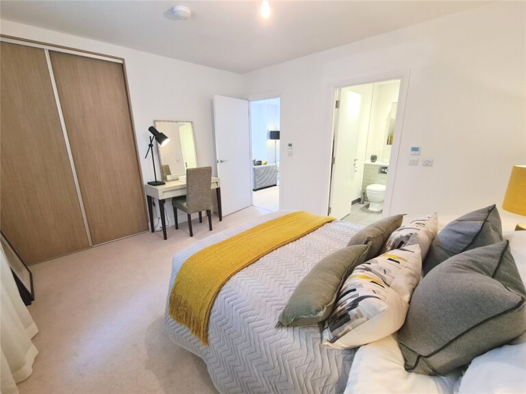 Brighton Road, Purley, CR8, photo 5