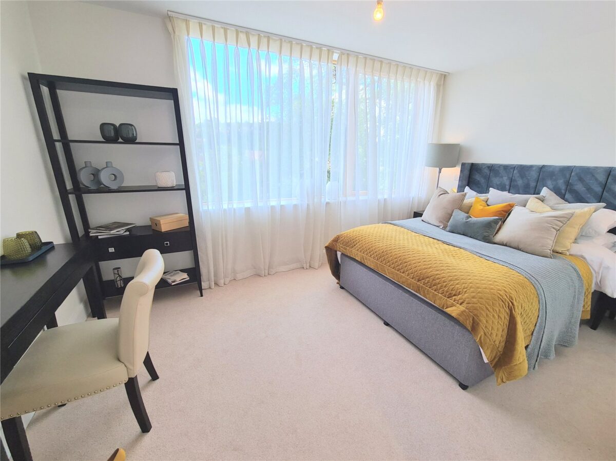 Brighton Road, Purley, CR8, photo 8