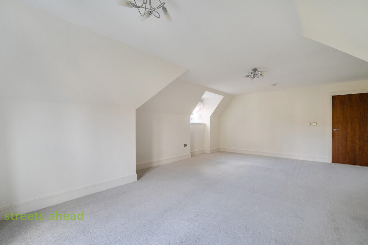 pursah_pur200191_img_05.jpg Wakeling Court, 85 Foxley Lane, Purley, CR8, photo 6