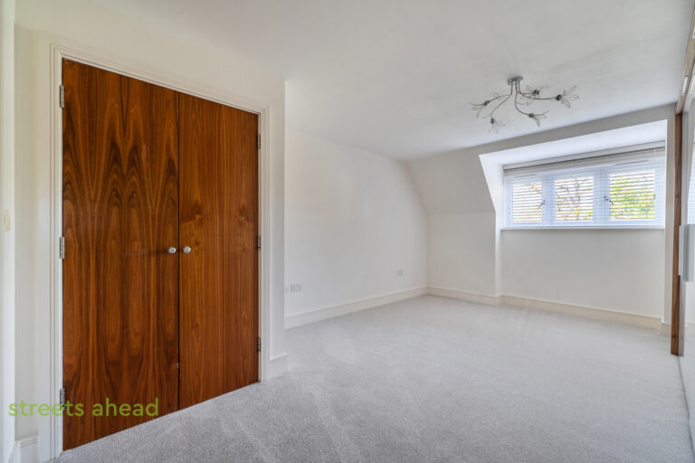 pursah_pur200191_img_07.jpg Wakeling Court, 85 Foxley Lane, Purley, CR8, photo 8