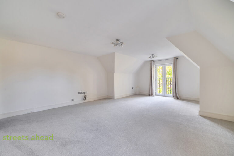 pursah_pur200191_img_10.jpg Wakeling Court, 85 Foxley Lane, Purley, CR8, photo 11