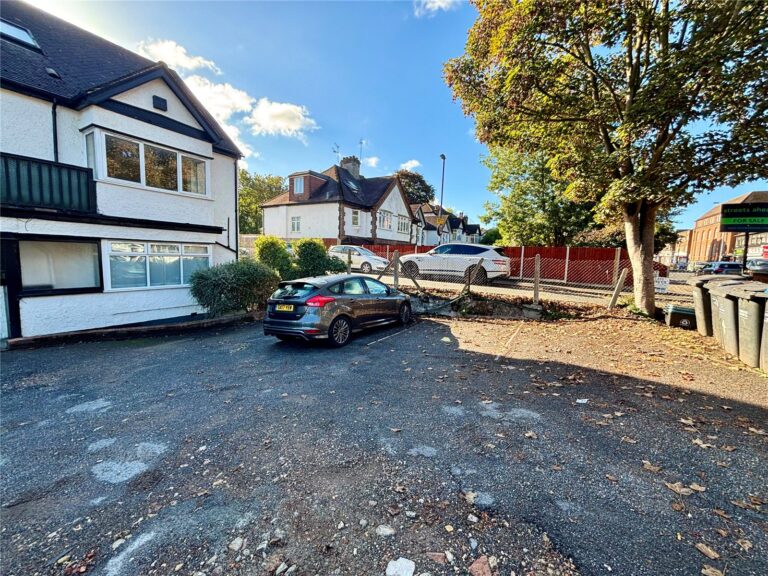 pursah_pur260005_img_06-v2.jpg Brighton Road, Purley, CR8, photo 7