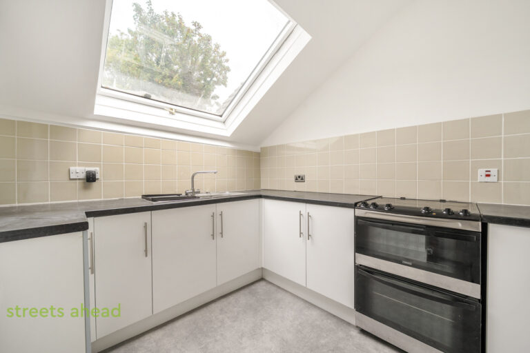 pursah_pur260199_img_02-v2.jpg Godstone Road, Purley, photo 3