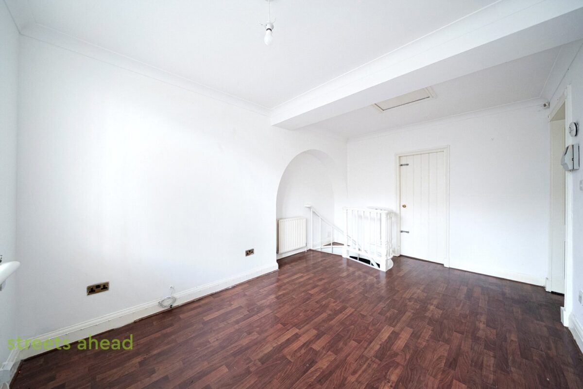 scrsah add130810 l img 05