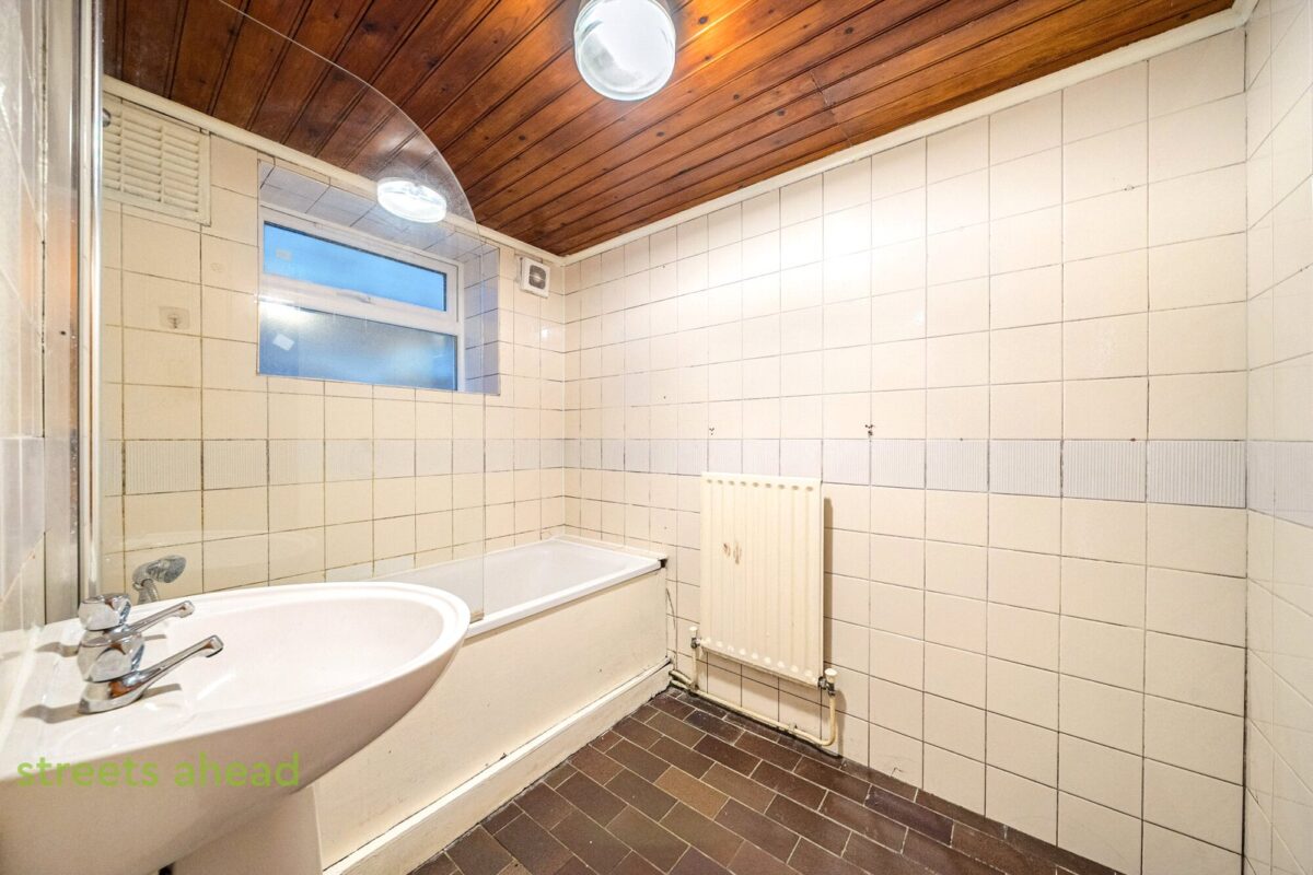 scrsah add130810 l img 07