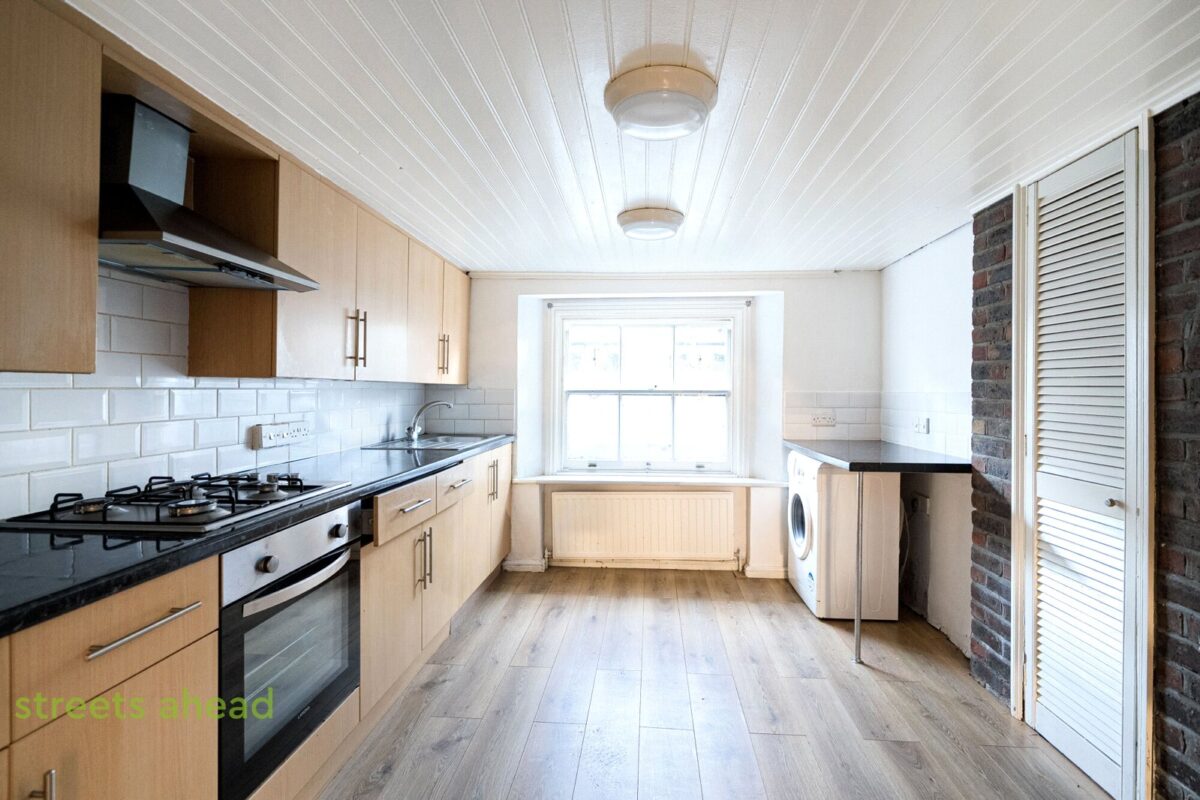 scrsah add130810 l img 08