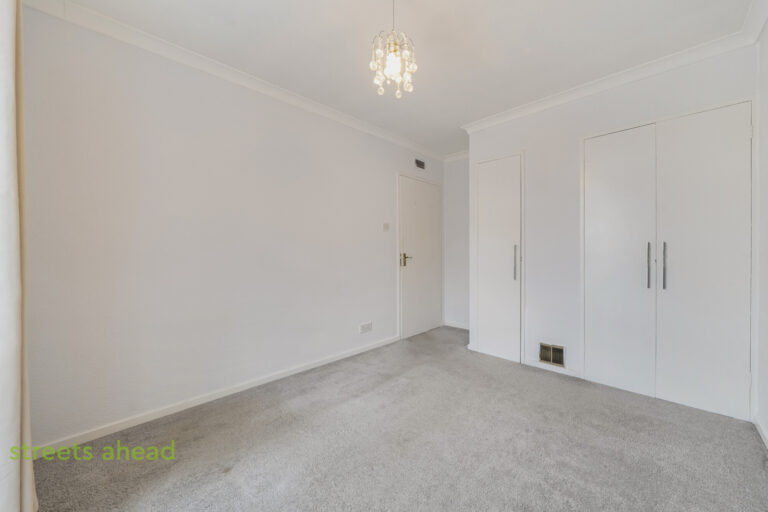 Tipton Drive, Croydon, CR0, photo 12