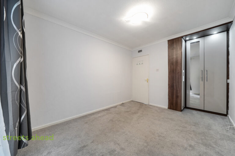 Tipton Drive, Croydon, CR0, photo 15