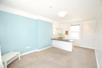 scrsah com260005 img 02