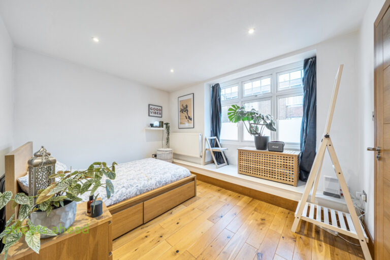 scrsah_pur260174_img_01.jpg Selsdon Road, South Croydon, CR2, photo 2