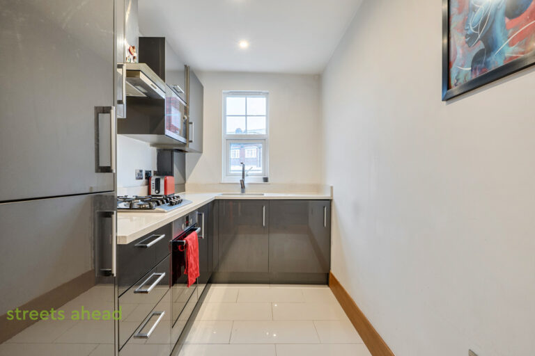 scrsah_pur260174_img_12.jpg Selsdon Road, South Croydon, CR2, photo 13