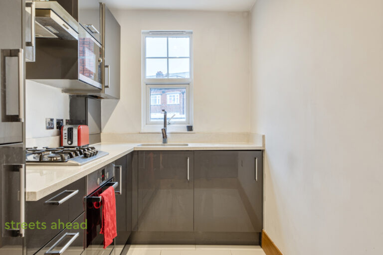 scrsah_pur260174_img_13.jpg Selsdon Road, South Croydon, CR2, photo 14
