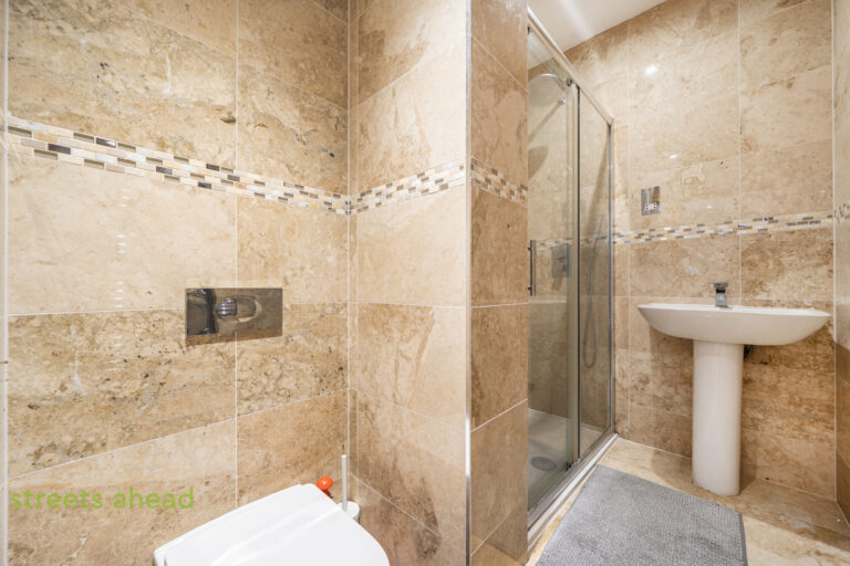scrsah_pur260174_img_15.jpg Selsdon Road, South Croydon, CR2, photo 16
