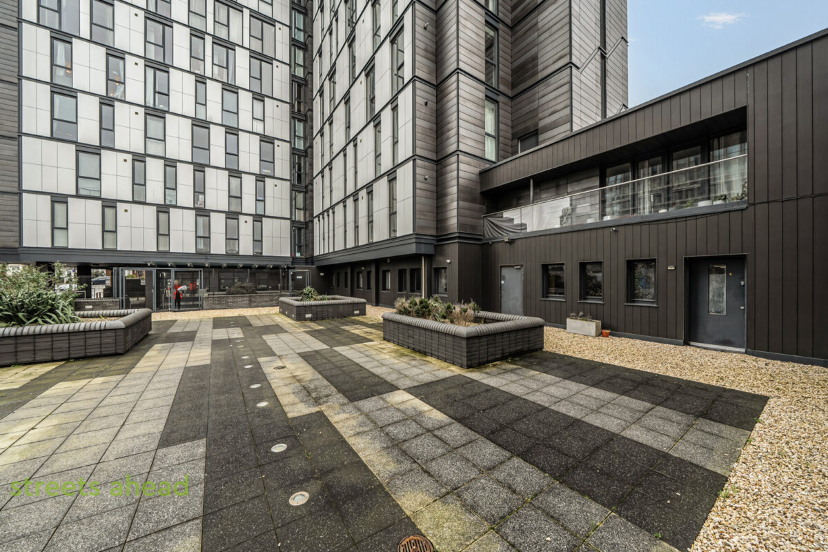 scrsah scr160881 l img 00