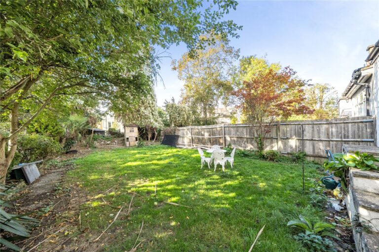 scrsah_scr260457_img_04.jpg Birdhurst Rise, South Croydon, CR2, photo 5