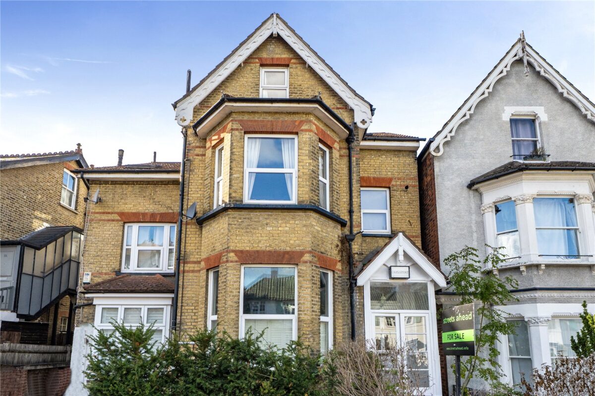 scrsah_scr260457_img_13.jpg Birdhurst Rise, South Croydon, CR2, photo 14