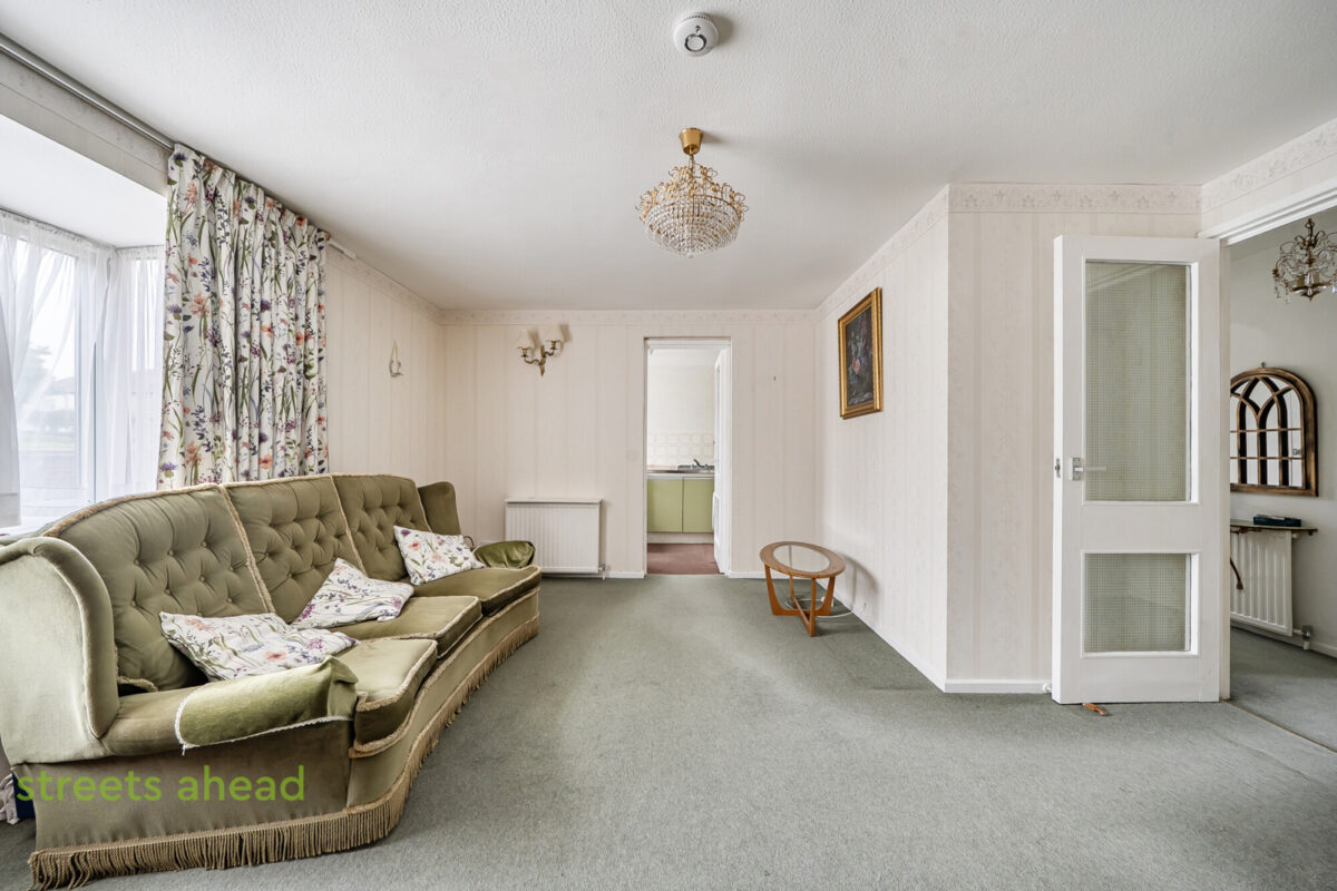 Inglewood, Pixton Way, Croydon, CR0, photo 3