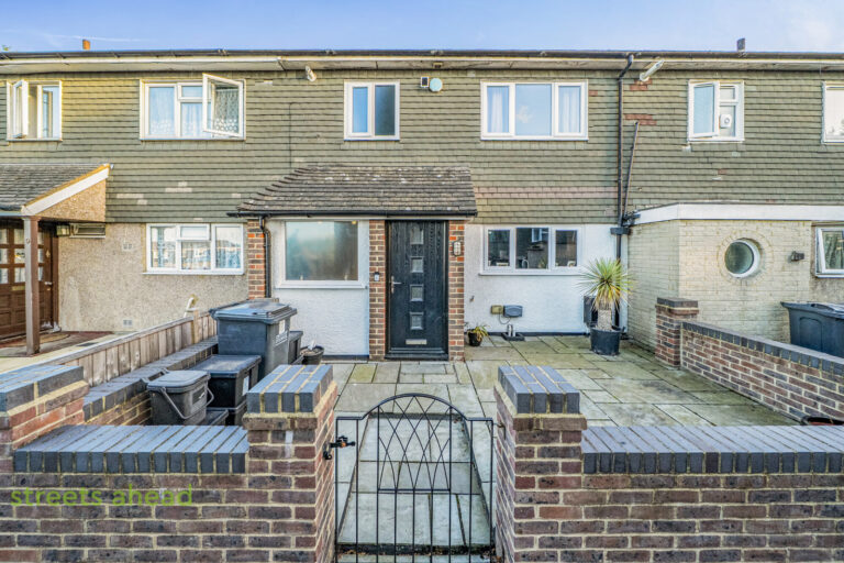 Brierley, New Addington, Croydon, photo 1
