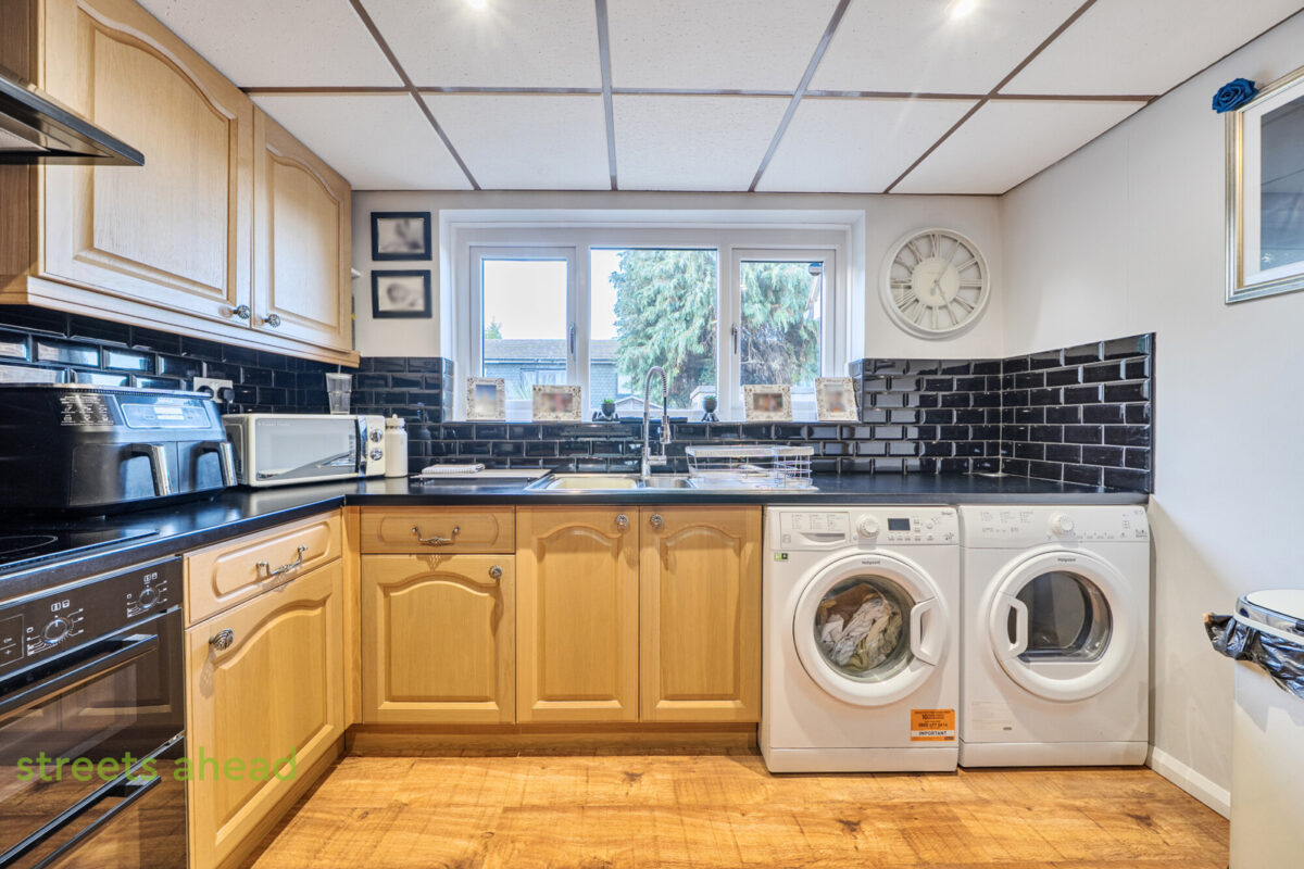 scrsah_scr260519_img_14.jpg Brierley, New Addington, Croydon, CR0, photo 15