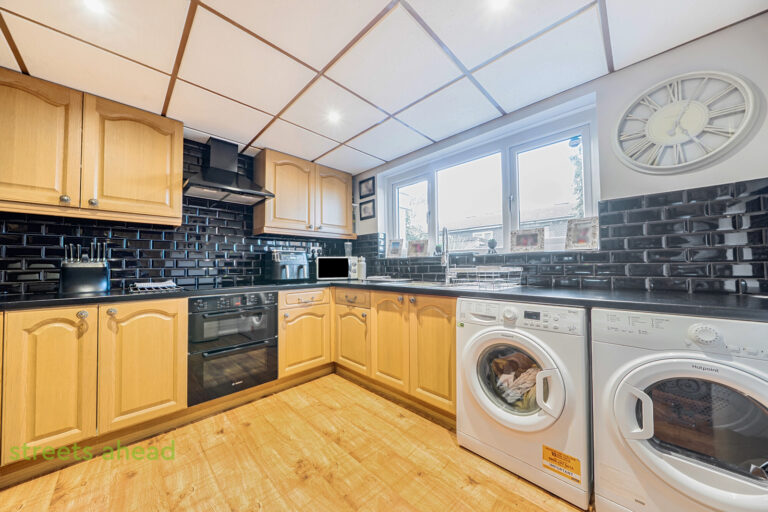 scrsah_scr260519_img_15.jpg Brierley, New Addington, Croydon, CR0, photo 16